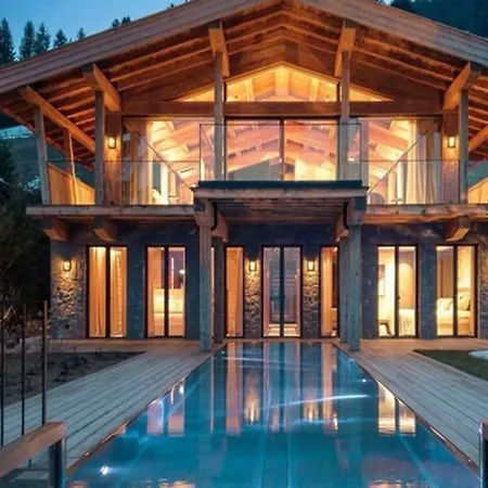 Alpine With Infinity Pool Kitzbühel